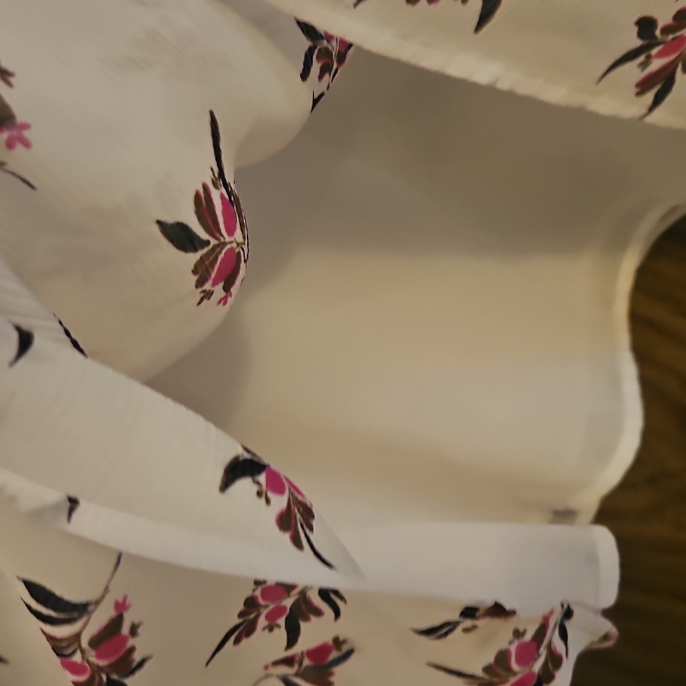 EUC Ann Taylor Blouse - Picture 6 of 6